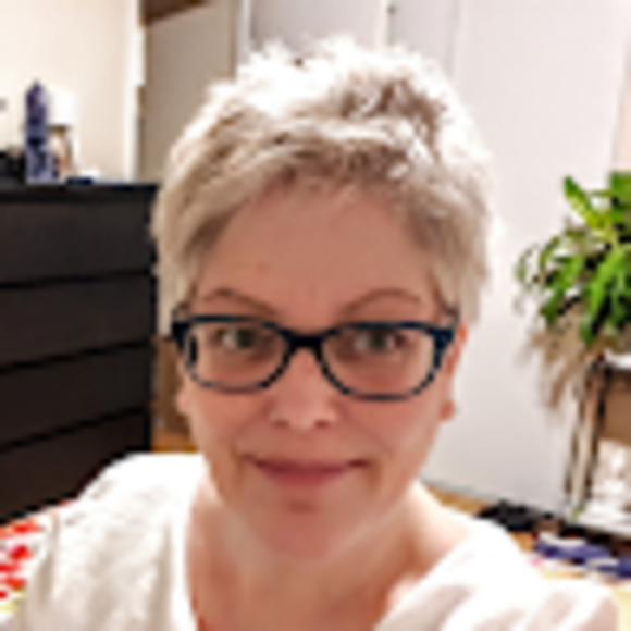 Meet your Posher, Sheena - Picture 1 of 1